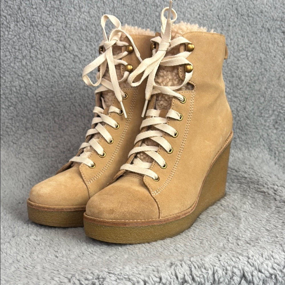 UGG Kiernan Tan Wedge Boots with Suede Texture Sz 10 NWOT Lace Up - Picture 3 of 10